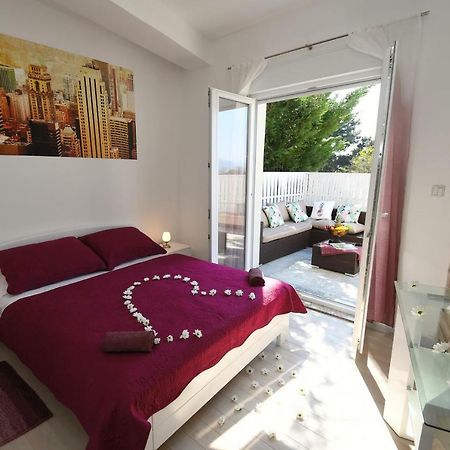Apartment Libra With Sea View Opatija Bagian luar foto