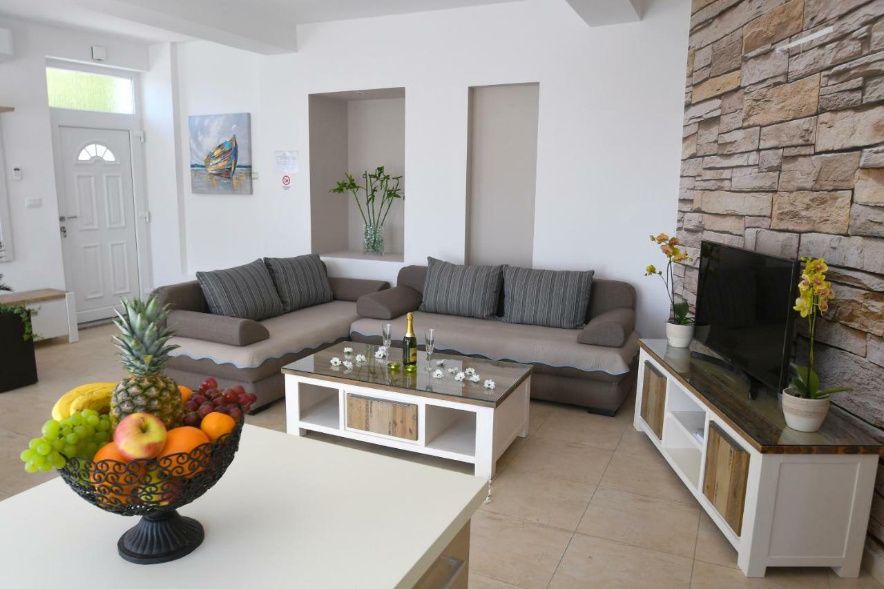 Apartment Libra With Sea View Opatija Bagian luar foto