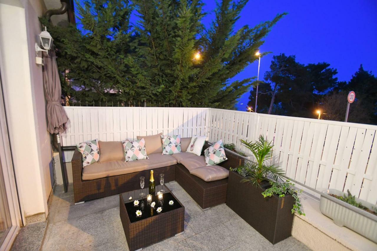 Apartment Libra With Sea View Opatija Bagian luar foto