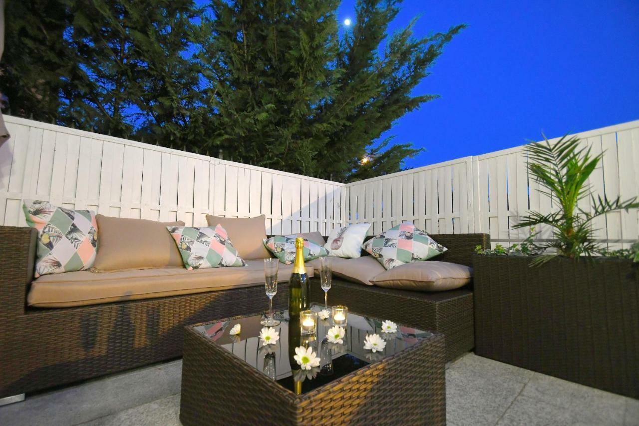 Apartment Libra With Sea View Opatija Bagian luar foto
