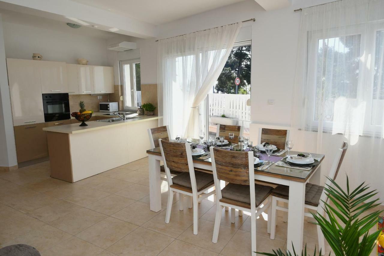 Apartment Libra With Sea View Opatija Bagian luar foto