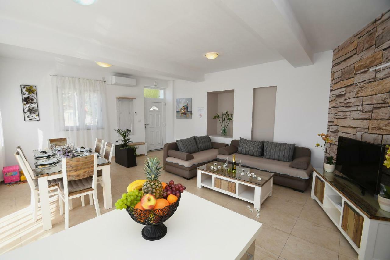 Apartment Libra With Sea View Opatija Bagian luar foto